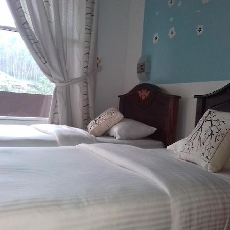 Hotel Sun Breeze Ела Екстериор снимка